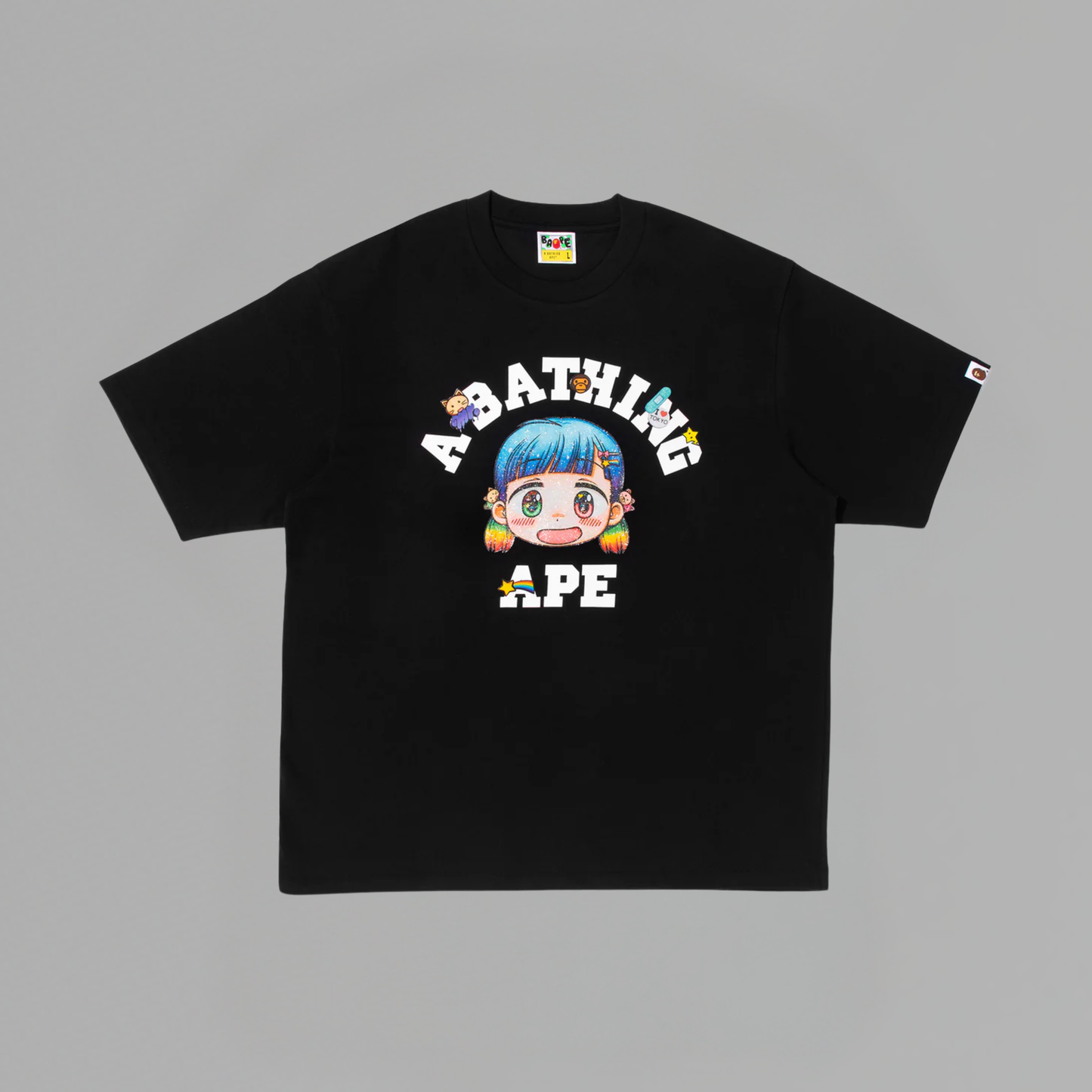 T SHIRT BAPE x MR COLLEGE RELAXED FIT BLACK
