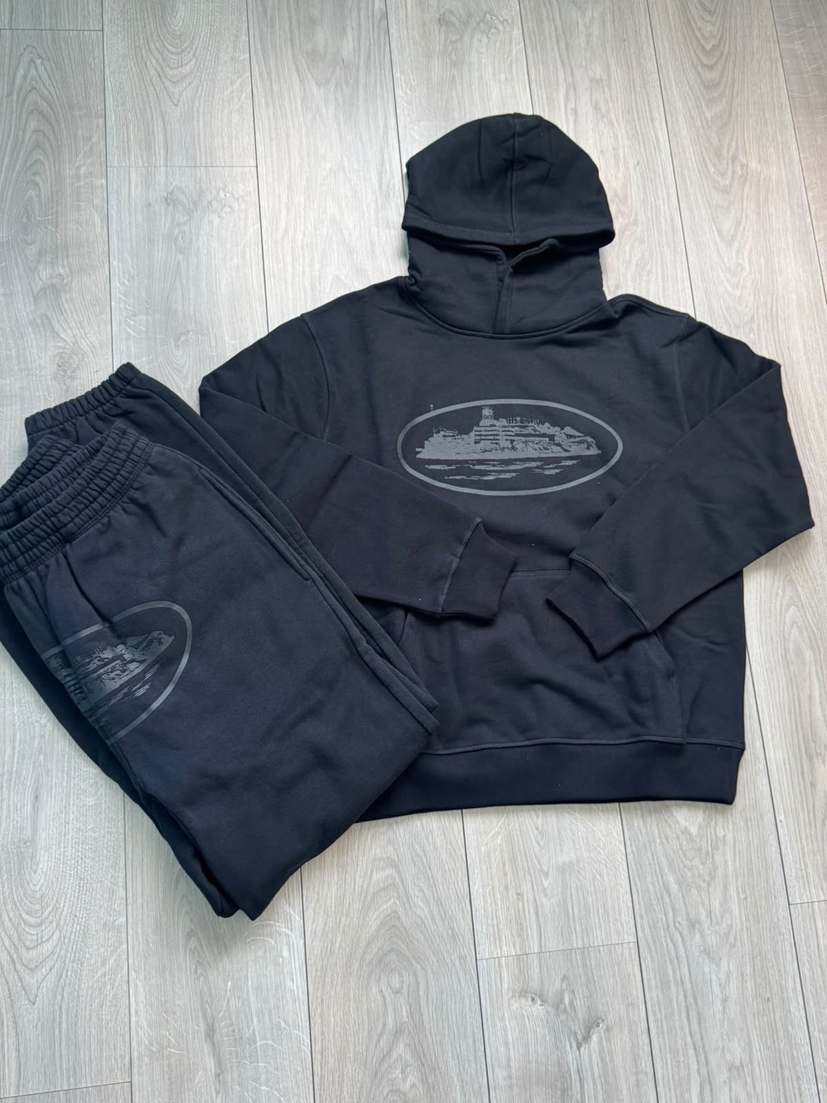 CORTEIZ ALCATRAZ TRACKSUIT “TRIPLE BLACK”
