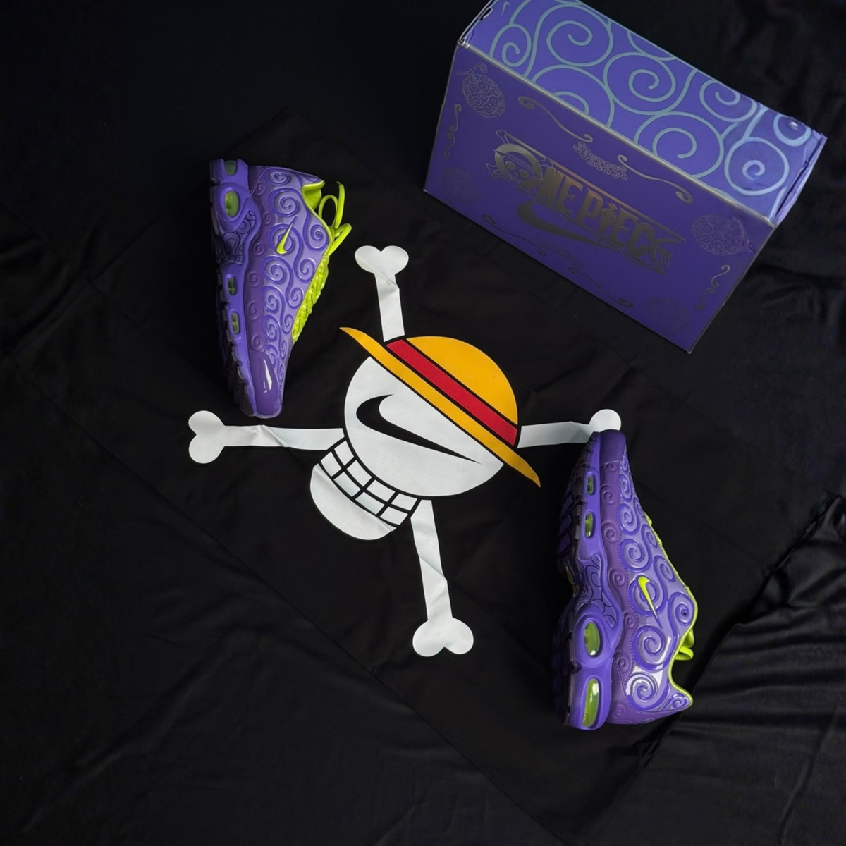 TENIS NIKE AIR MAX PLUS x ONE PIECE 'GOMU GOMU'